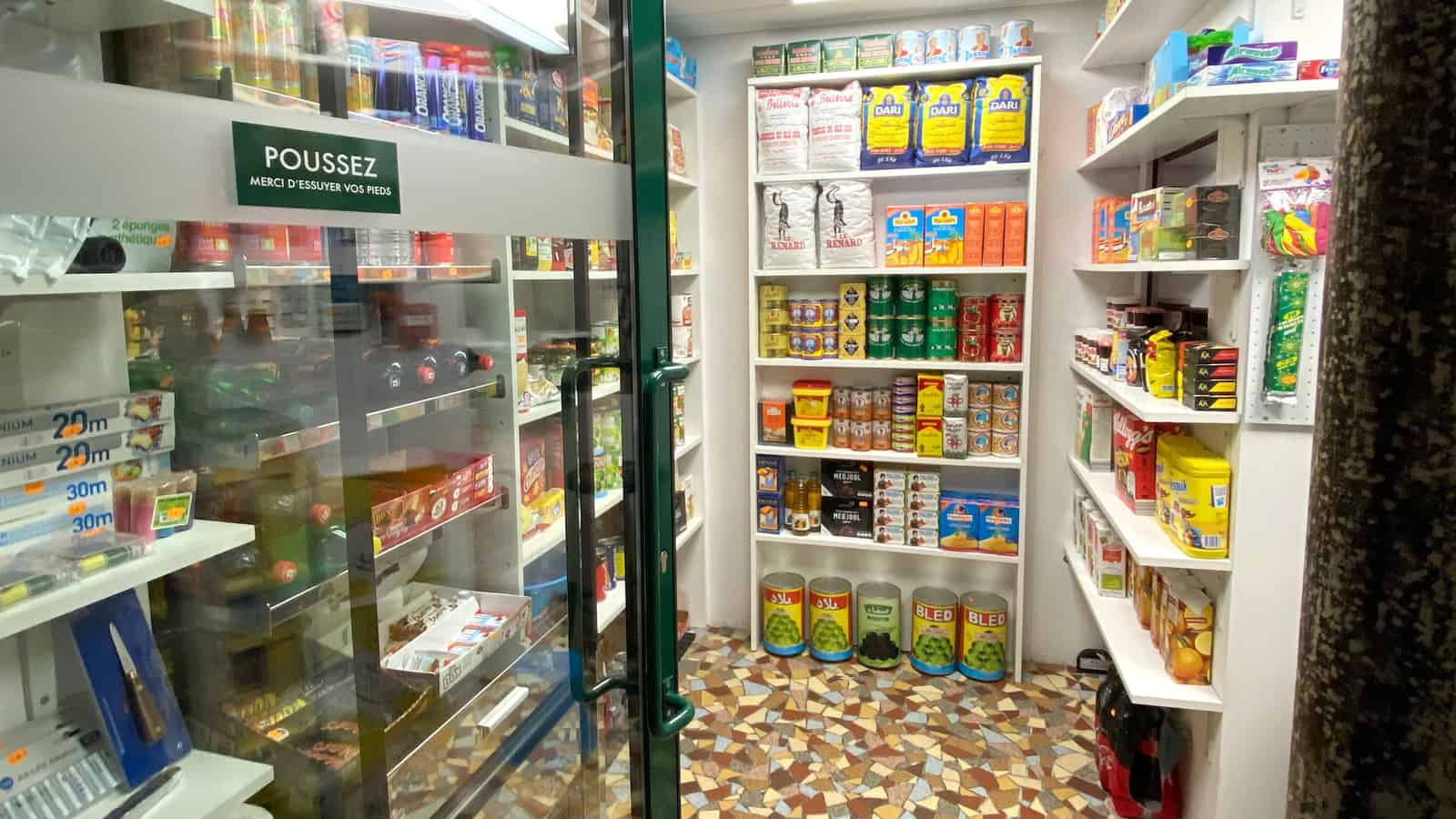The Grocer hides one of the best Speakeasies in Paris, L'Epicier